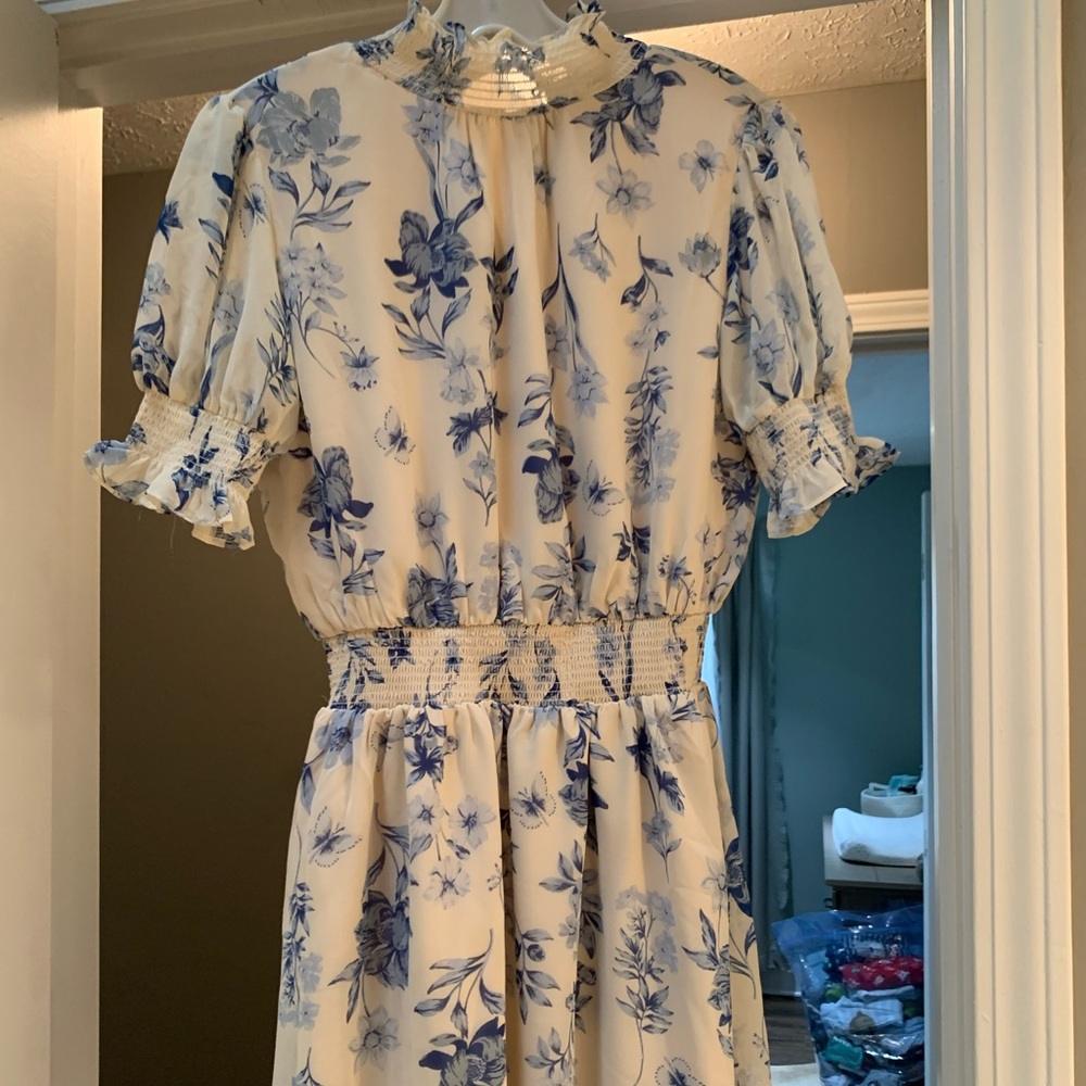 Indie Mock Neck Mini Dress
Cream + Blue Floral